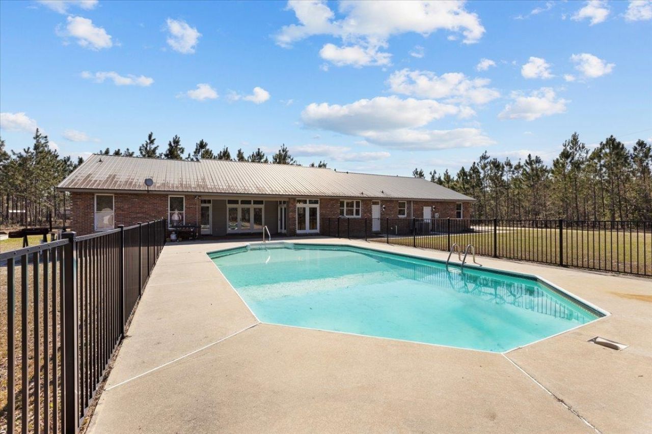 100 W Davis Walker Road, Perry, FL 32348 Photo