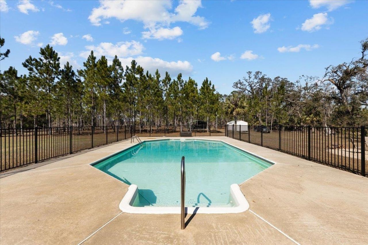 100 W Davis Walker Road, Perry, FL 32348 Photo