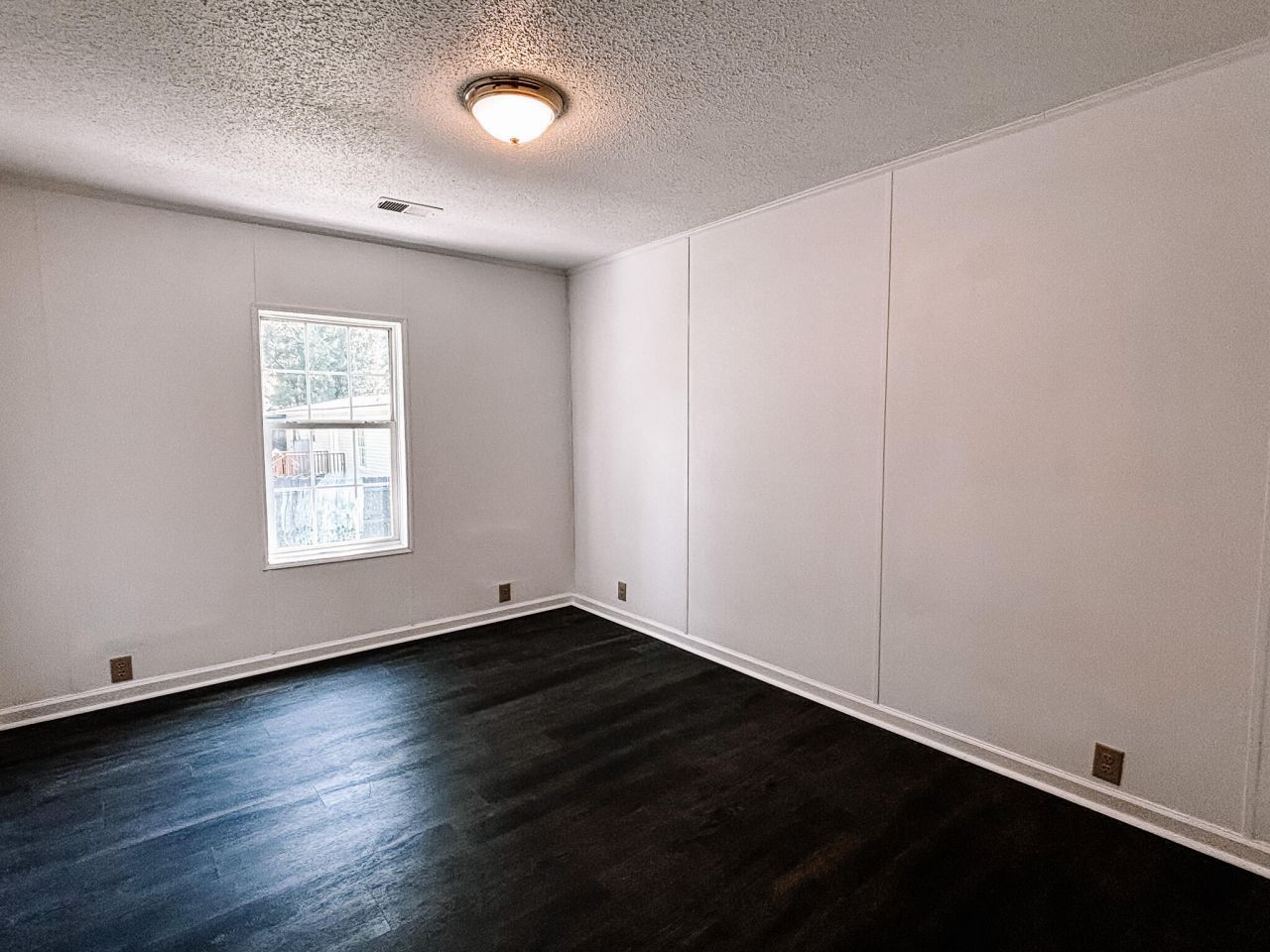 1030 Greenhill Road Photo 10