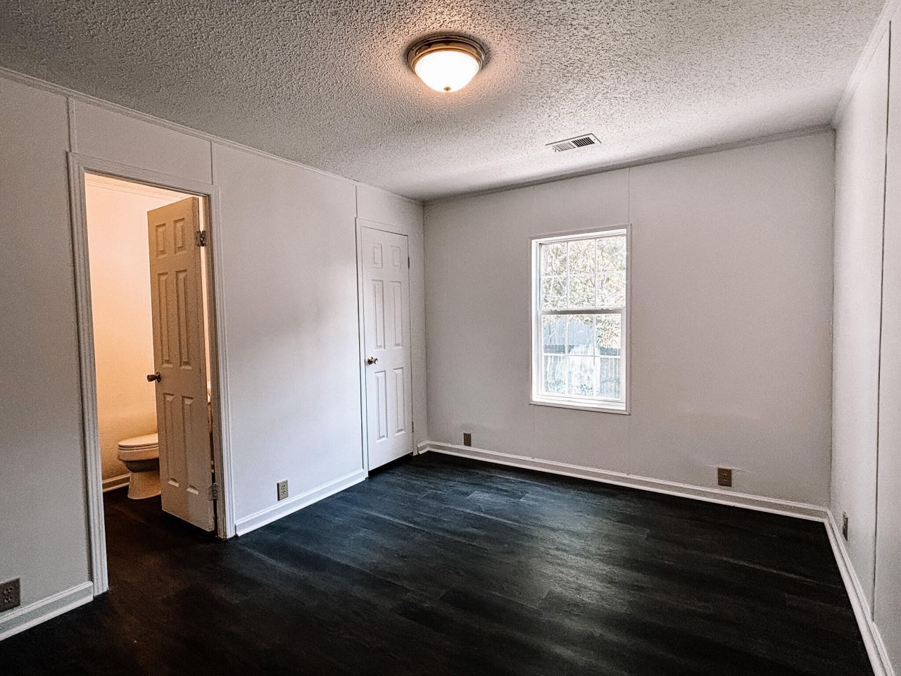 1030 Greenhill Road Photo 11