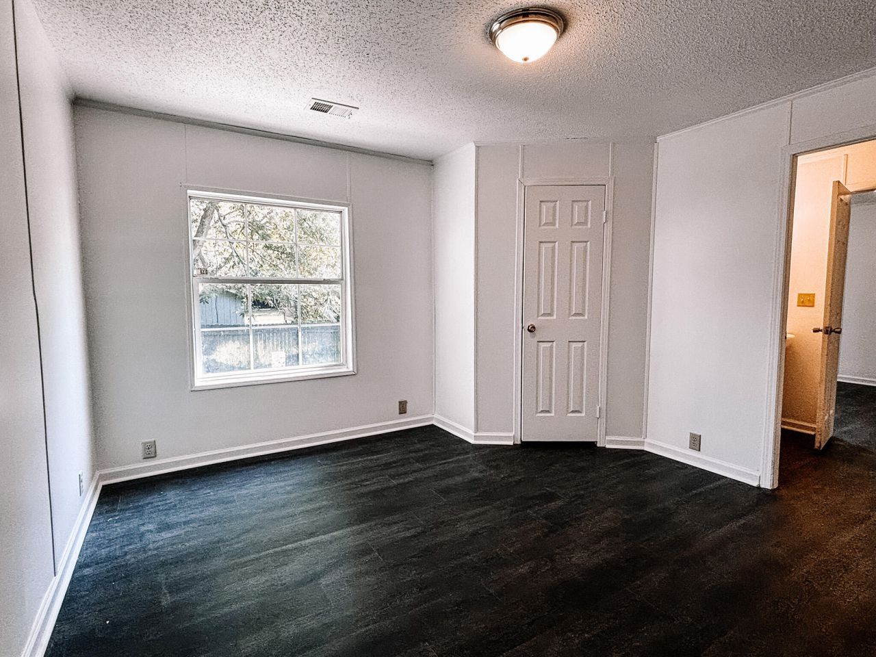 1030 Greenhill Road Photo 16