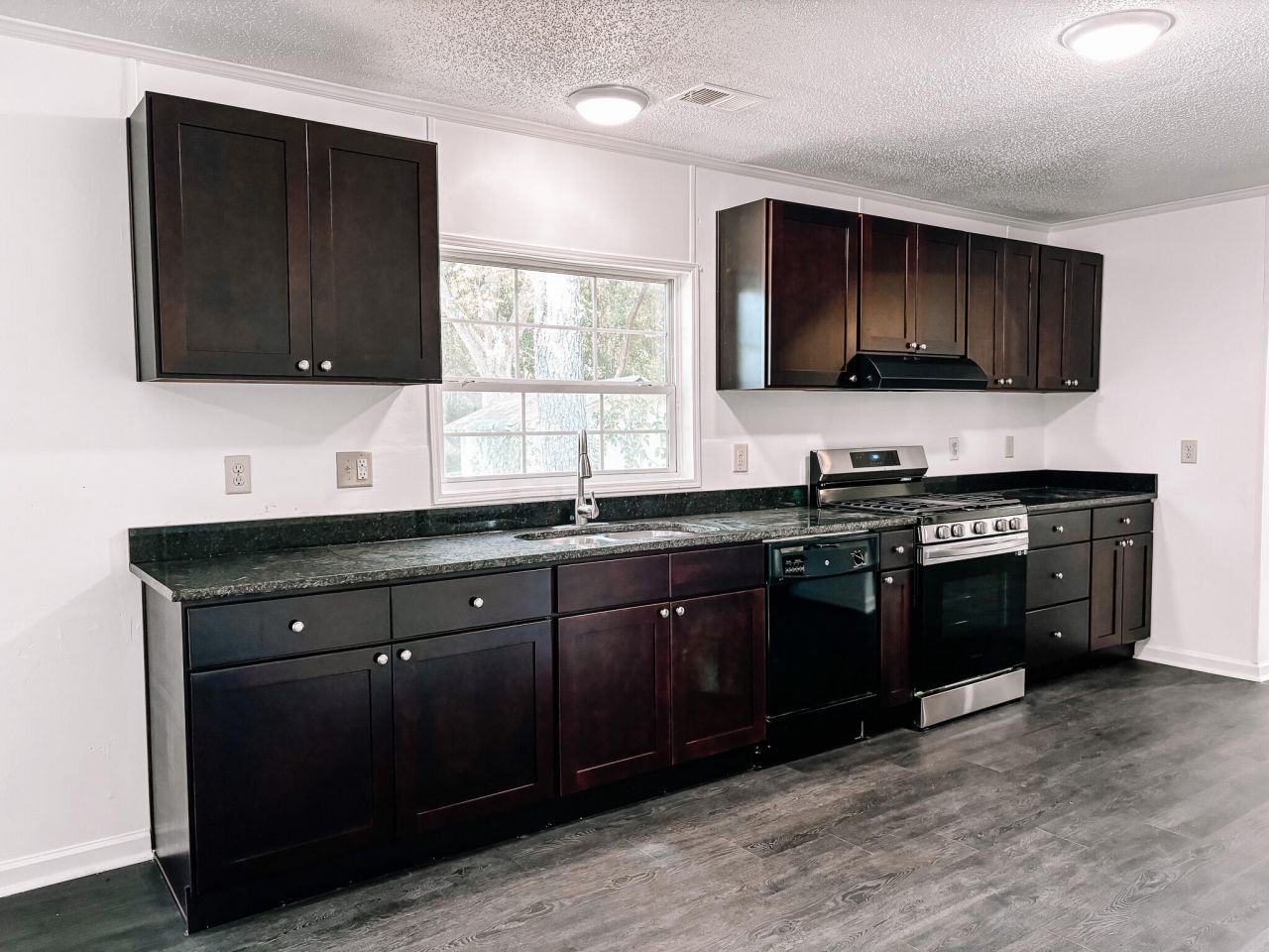 1030 Greenhill Road Photo 20