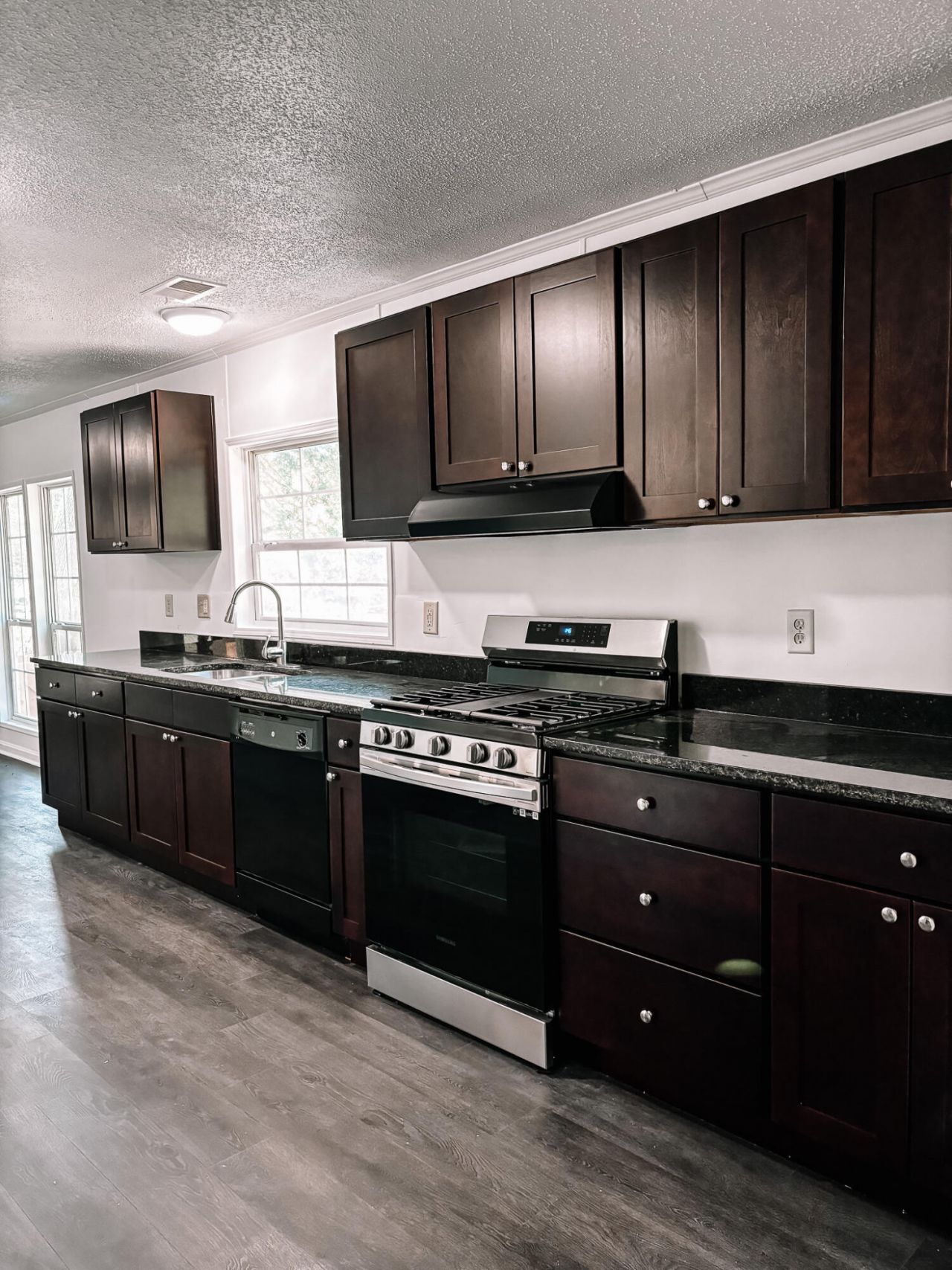 1030 Greenhill Road Photo 23