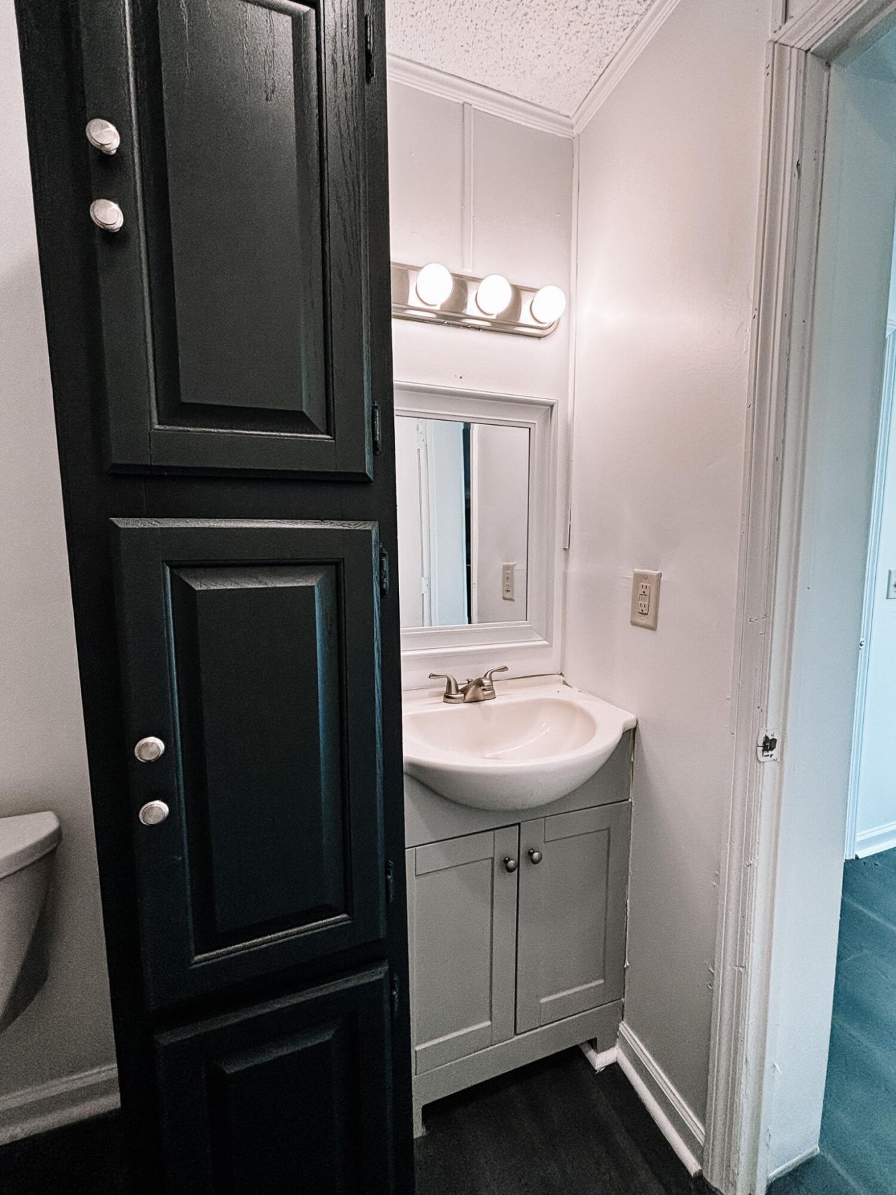 1030 Greenhill Road Photo 6