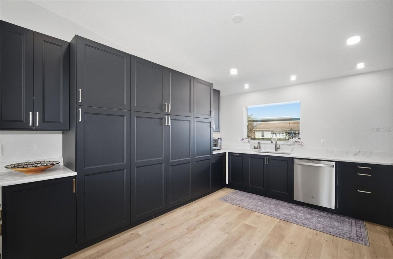 1826 Nebraska Avenue Ne, Saint Petersburg, FL 33703 Photo