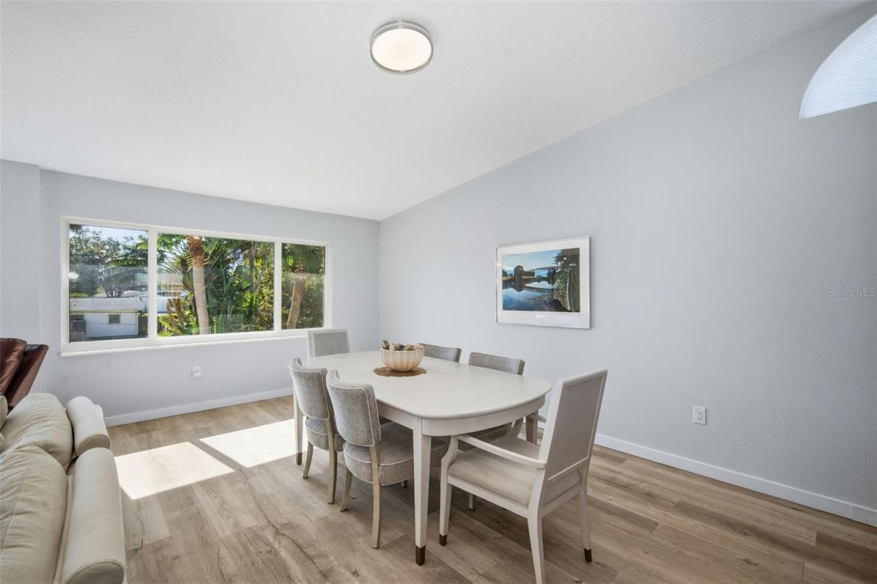 1826 Nebraska Avenue Ne, Saint Petersburg, FL 33703 Photo