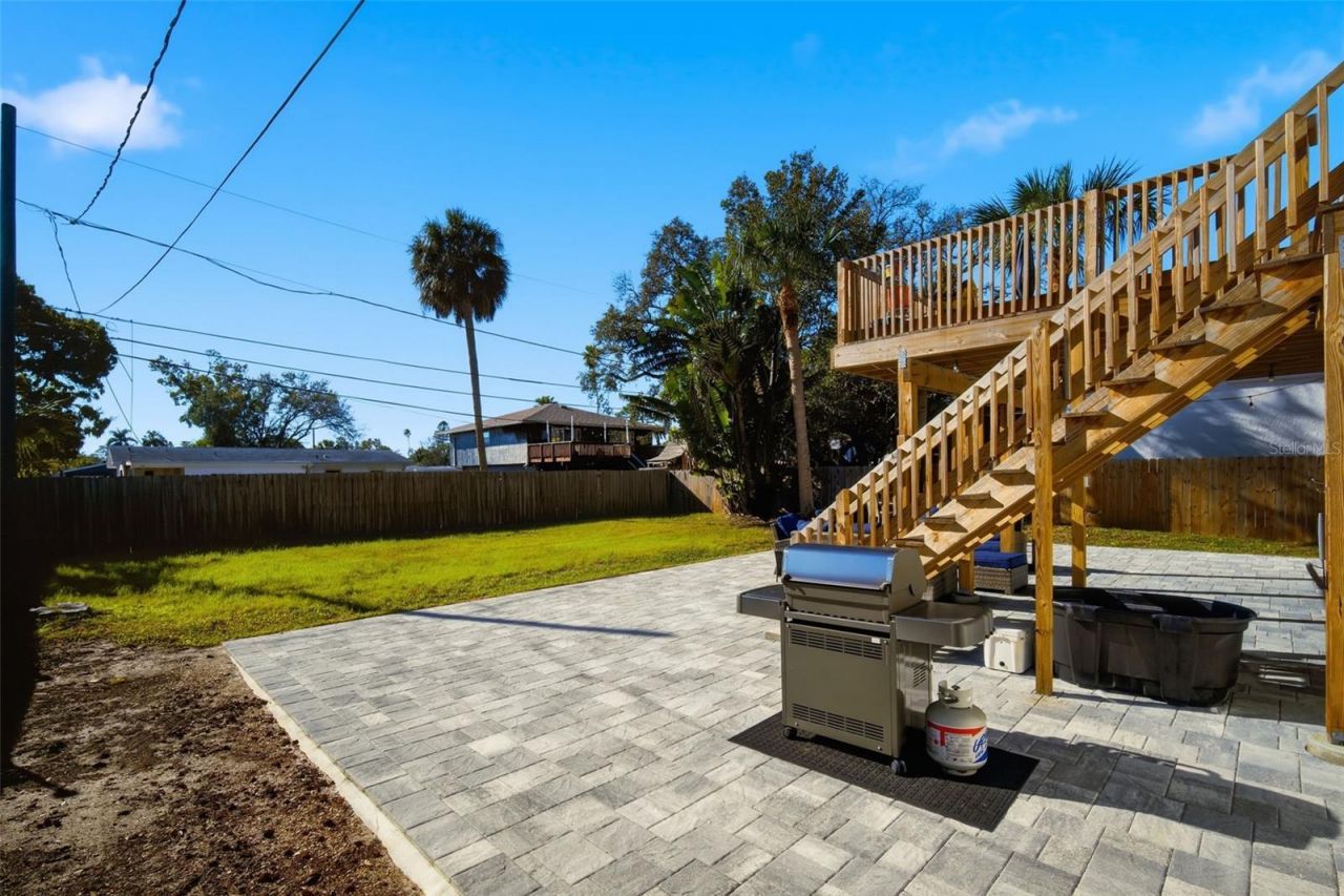 1826 Nebraska Avenue Ne, Saint Petersburg, FL 33703 Photo