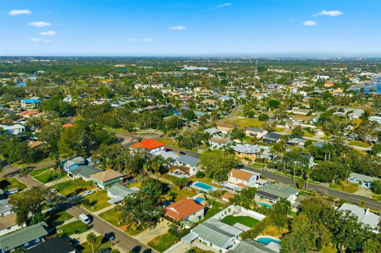 1826 Nebraska Avenue Ne, Saint Petersburg, FL 33703 Photo