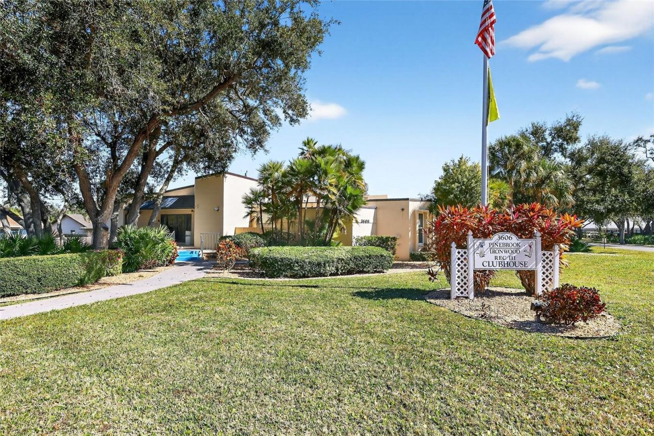 3750 Pinebrook Circle, Unit 403, Bradenton, FL 34209 Photo