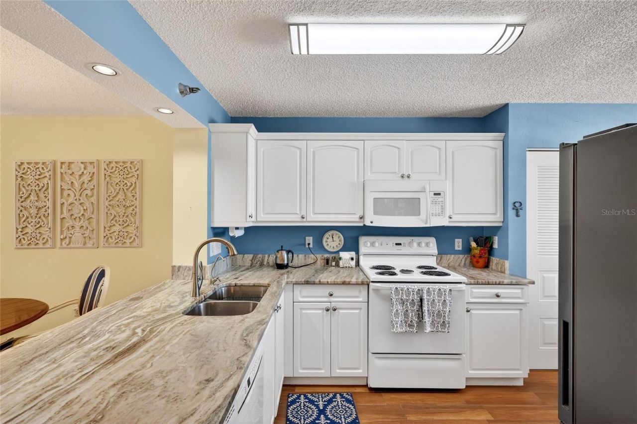 3750 Pinebrook Circle, Unit 403, Bradenton, FL 34209 Photo