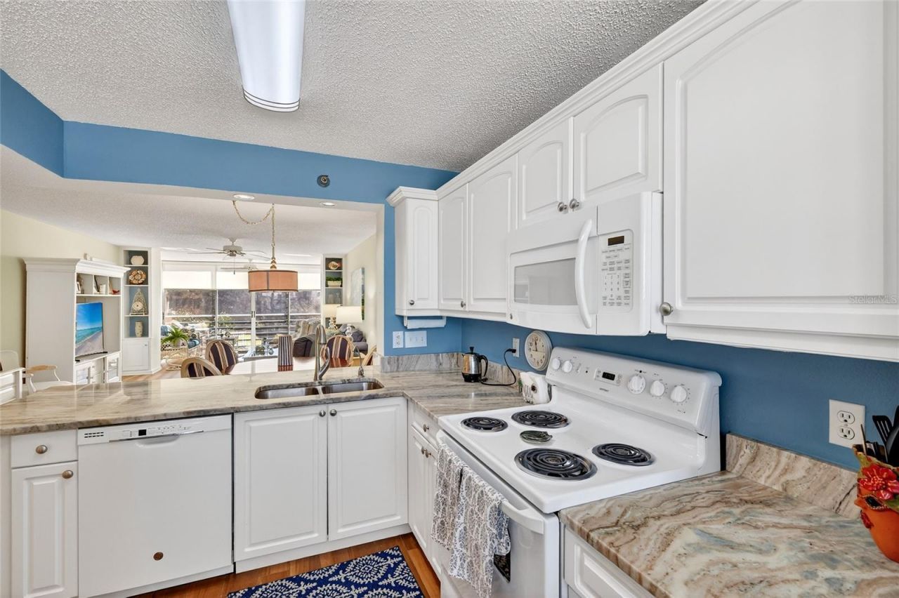 3750 Pinebrook Circle, Unit 403, Bradenton, FL 34209 Photo