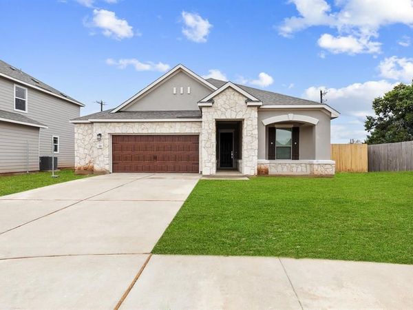 100 Jarbridge DR, Kyle, TX 78640