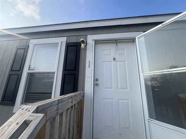 215 Greenfield RD, Kyle, TX 78640