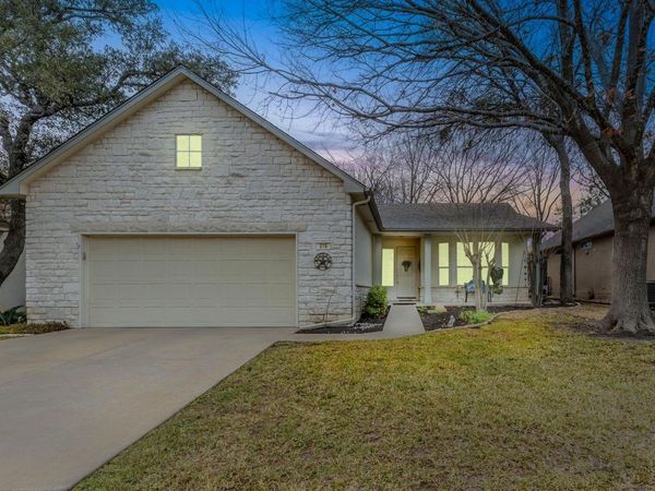 216 Whispering Wind DR, Georgetown, TX 78633