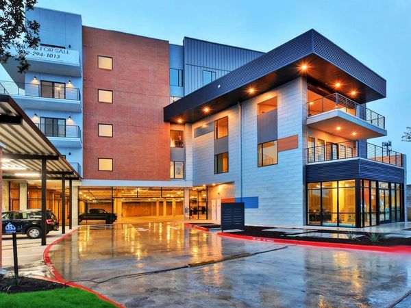 6444 Burnet RD, Unit 305, Austin, TX 78757