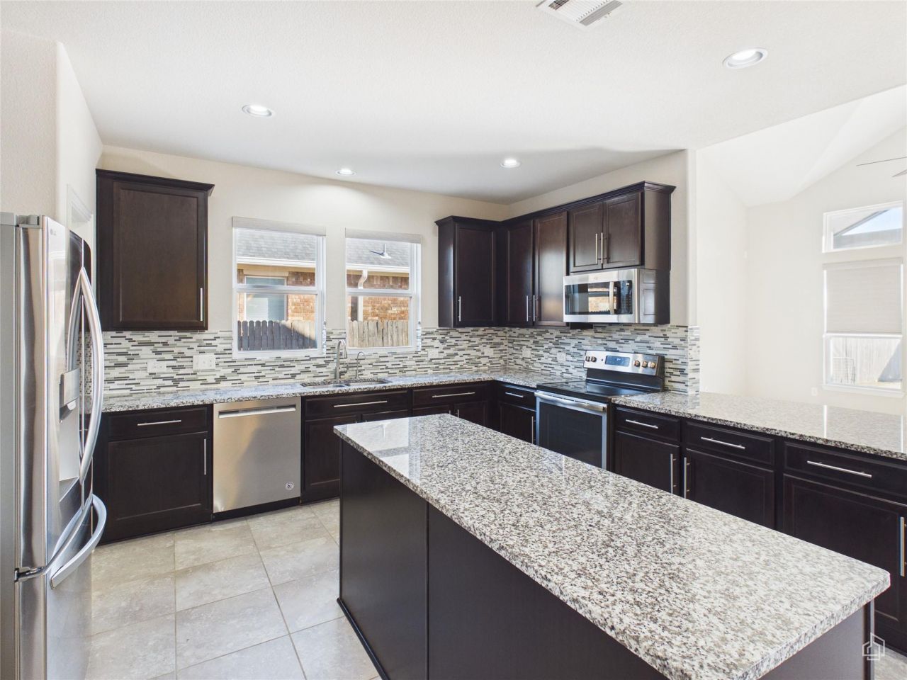 310 Hibiscus Dr, Hutto, TX 78634 Main Photo