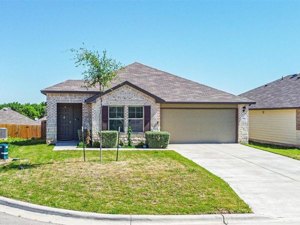 348 Jacquard CT, Troy, TX 76579