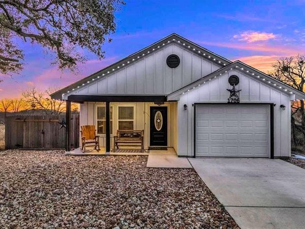 1706 Redwood DR, Granite Shoals, TX 78654