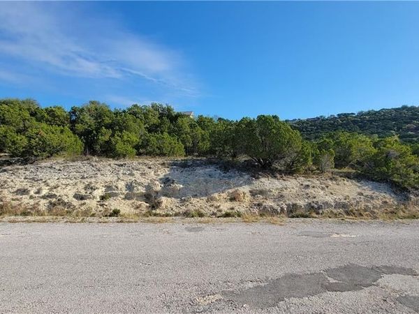 8523 Bronco LN, Lago Vista, TX 78645