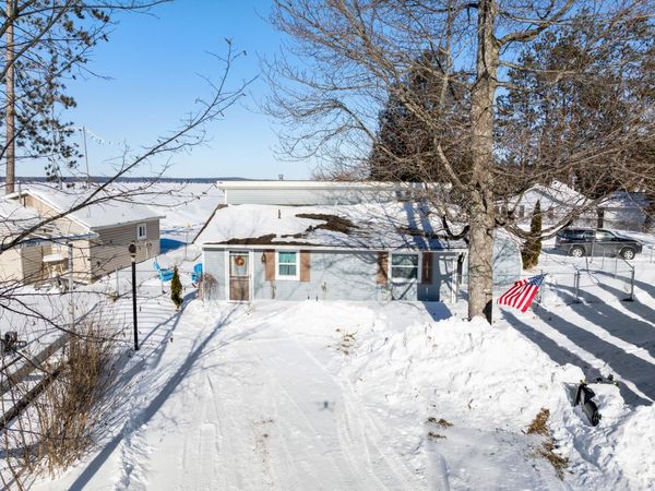 1012 Lynn Drive, Indian River, MI 49749