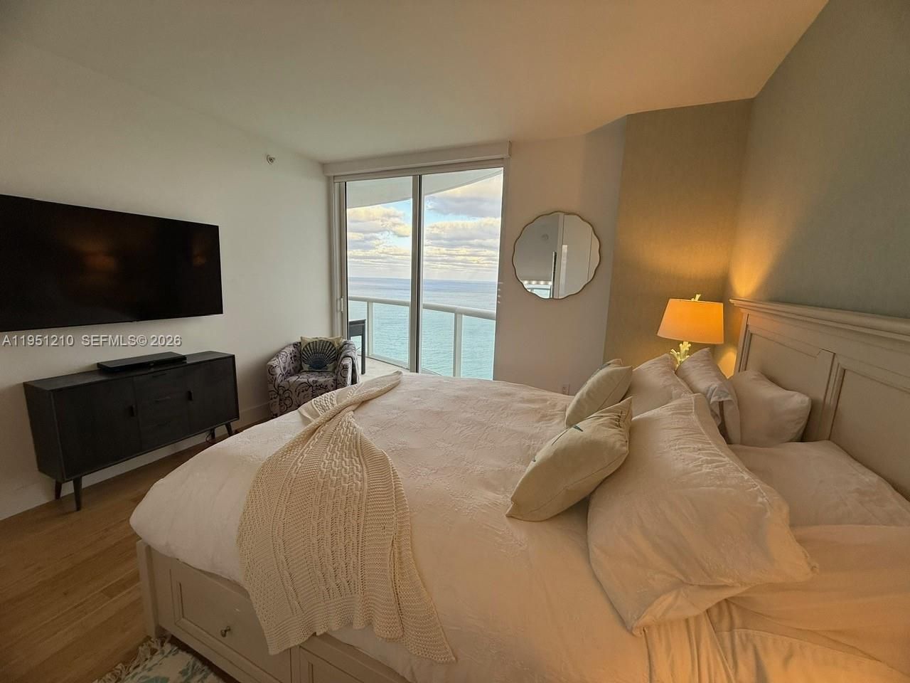 6365 Collins Ave, Unit 3102, Miami Beach, FL 33141 Photo