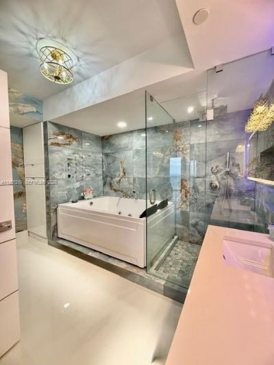 6365 Collins Ave, Unit 3102, Miami Beach, FL 33141 Photo