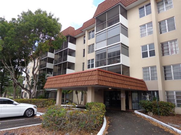 4172 Inverrary Dr, Unit 110, Lauderhill, FL 33319