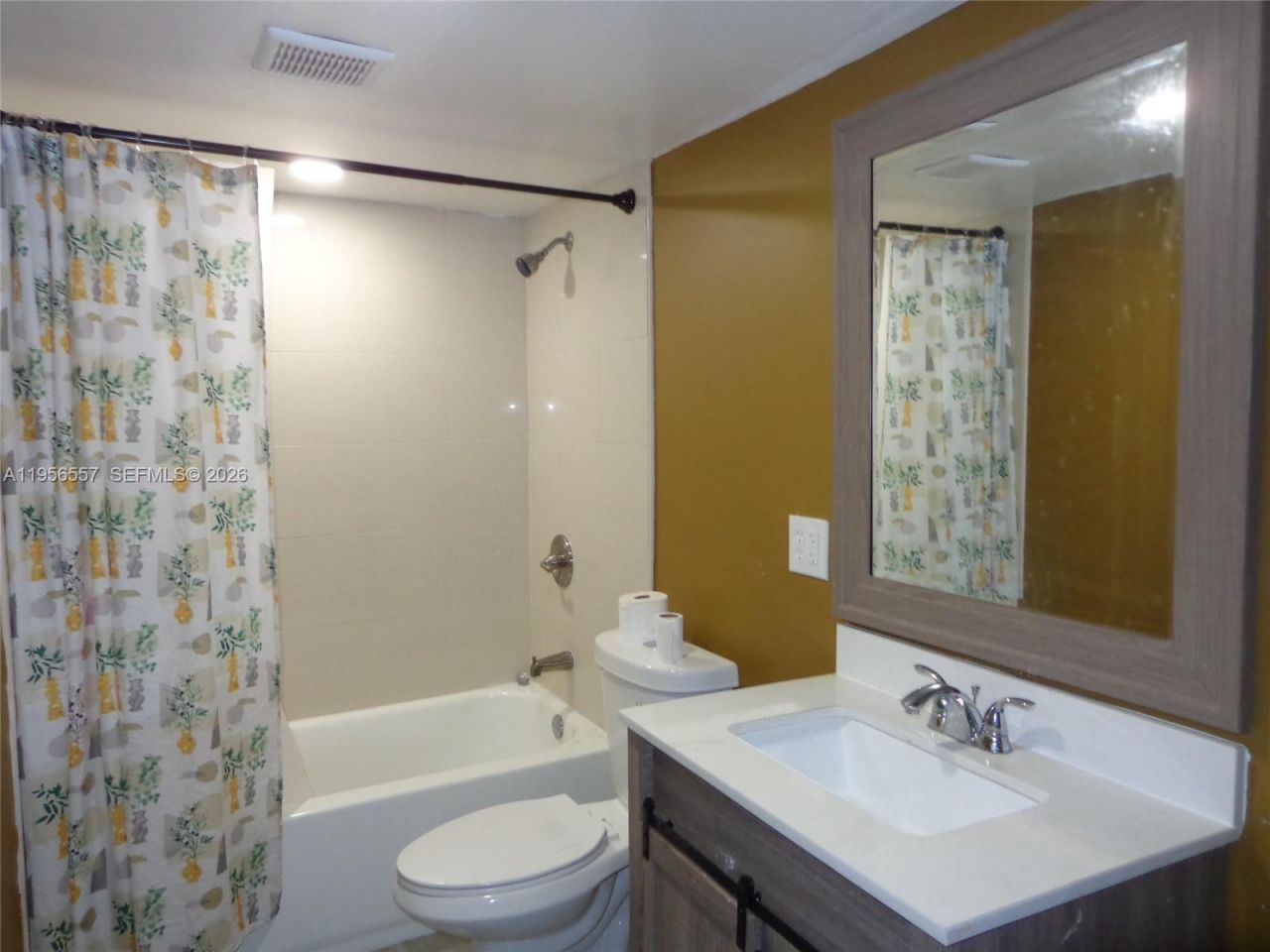 4172 Inverrary Dr, Unit 110, Lauderhill, FL 33319 Photo