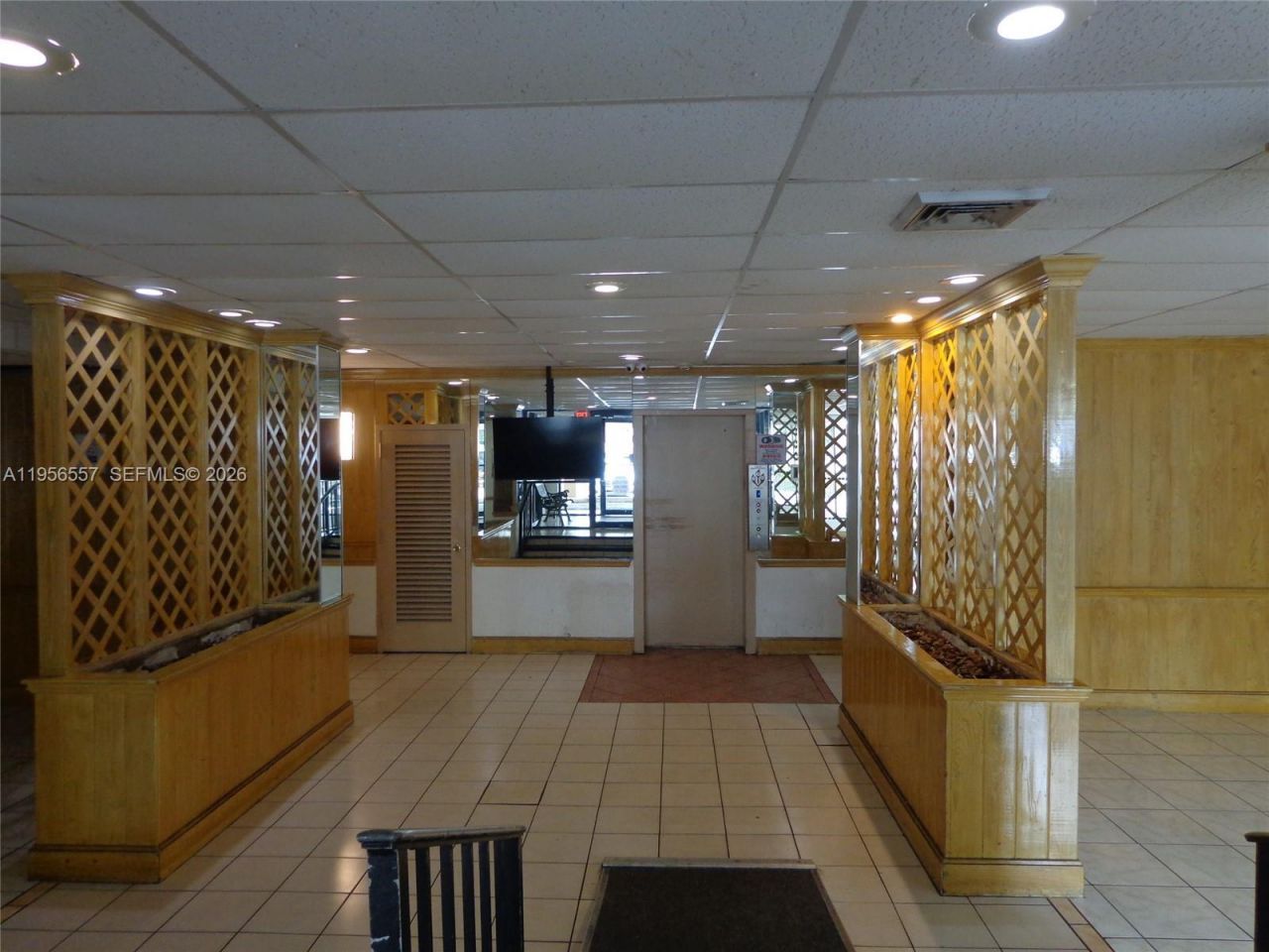 4172 Inverrary Dr, Unit 110, Lauderhill, FL 33319 Photo