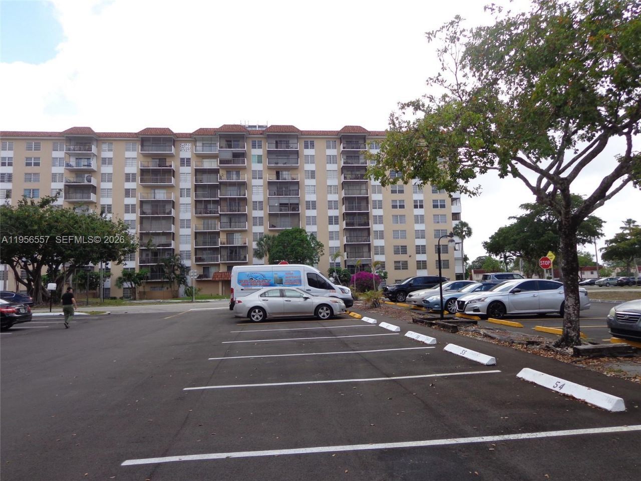 4172 Inverrary Dr, Unit 110, Lauderhill, FL 33319 Photo