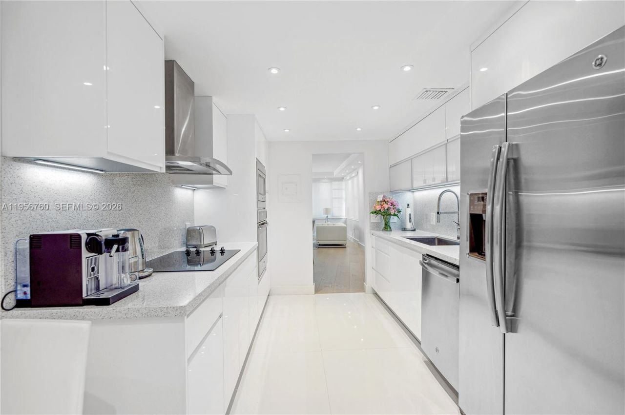 5255 Collins Ave, Unit 4A, Miami Beach, FL 33140 Photo