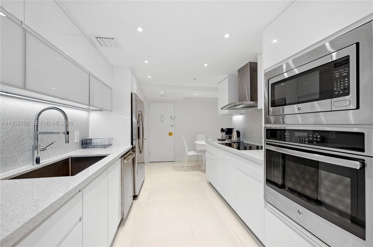 5255 Collins Ave, Unit 4A, Miami Beach, FL 33140 Photo