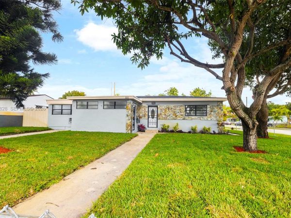 551 NW 183rd St, Unit 551, Miami Gardens, FL 33169