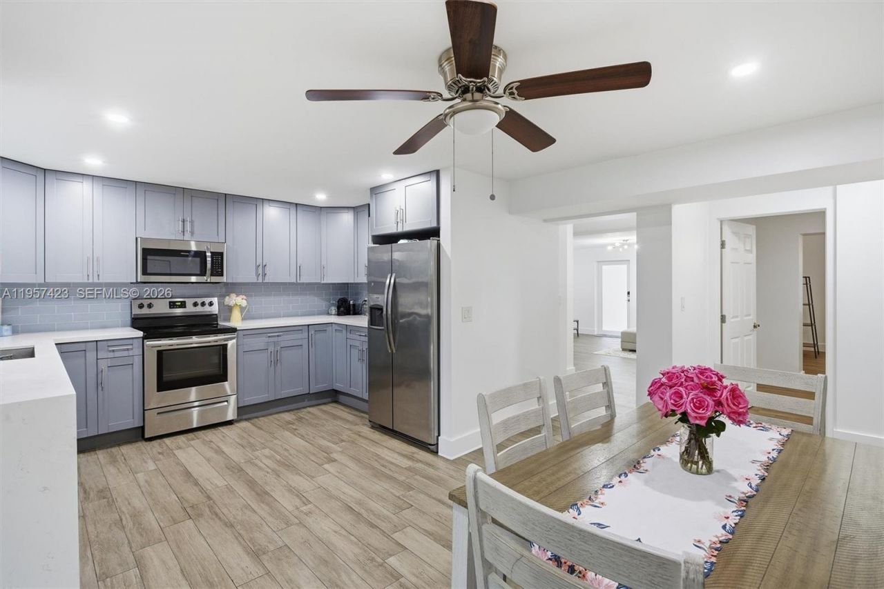 941 E 16th Pl, Hialeah, FL 33010 Photo