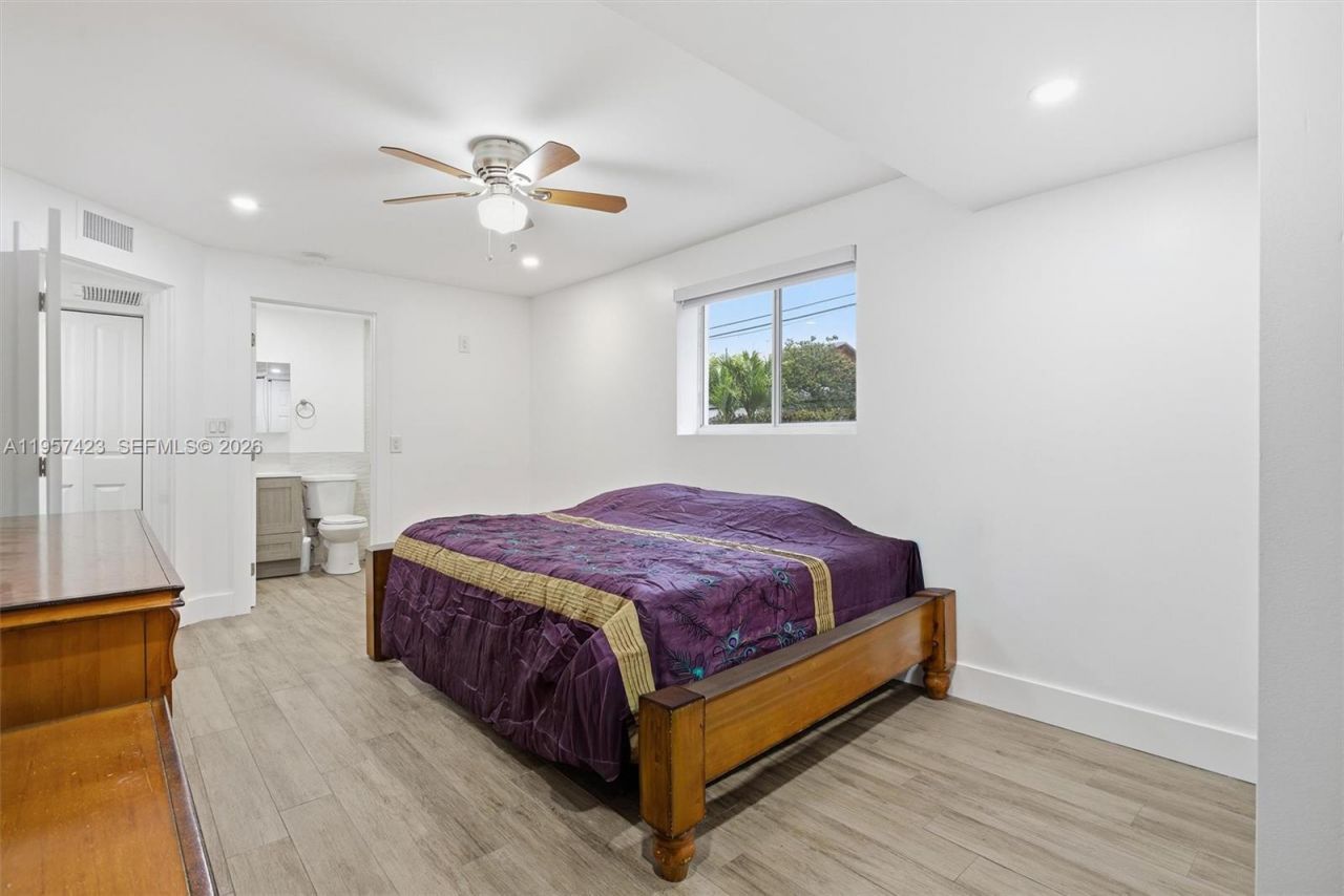 941 E 16th Pl, Hialeah, FL 33010 Photo