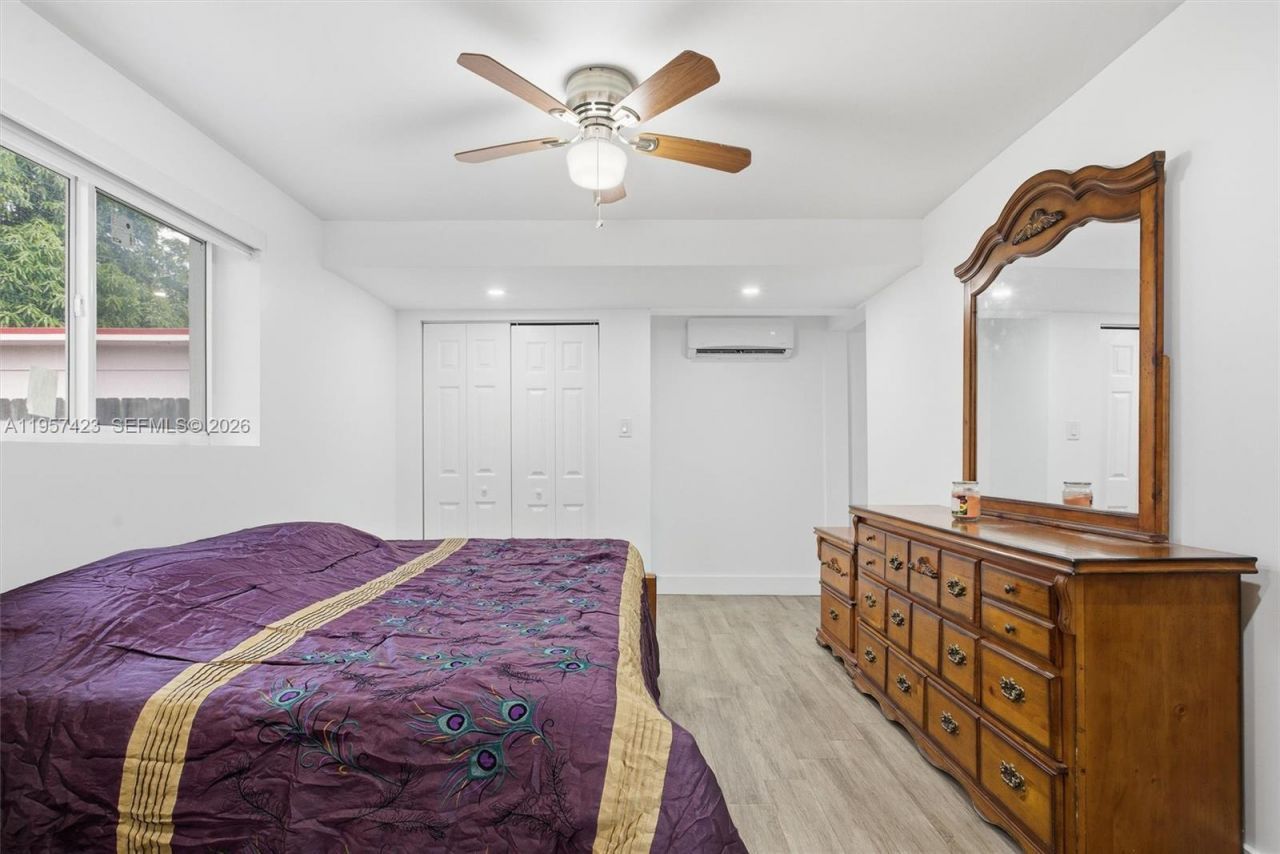 941 E 16th Pl, Hialeah, FL 33010 Photo