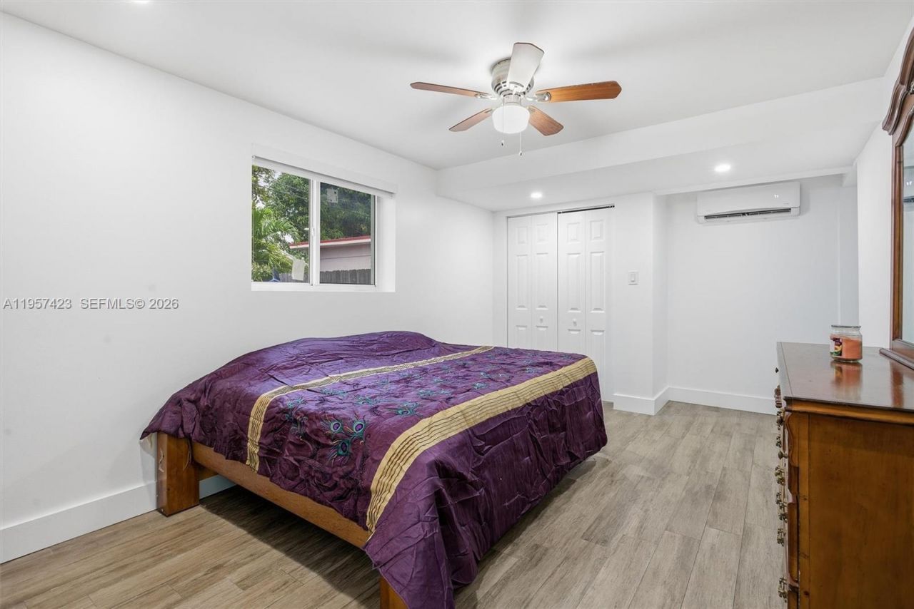 941 E 16th Pl, Hialeah, FL 33010 Photo