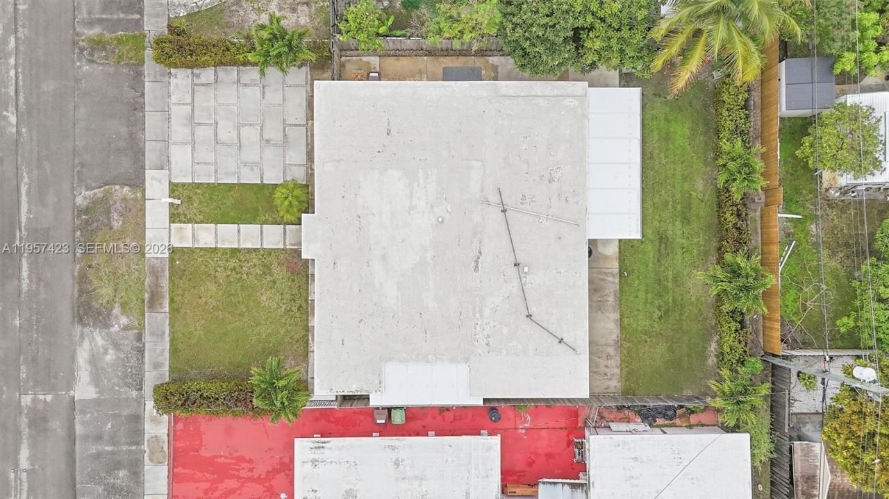 941 E 16th Pl, Hialeah, FL 33010 Photo