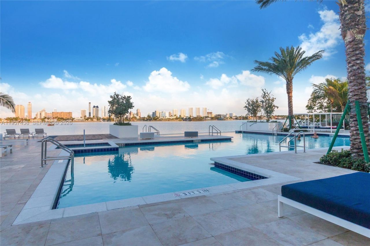 17301 Biscayne Blvd, Unit 1907, North Miami Beach, FL 33160 Main Photo
