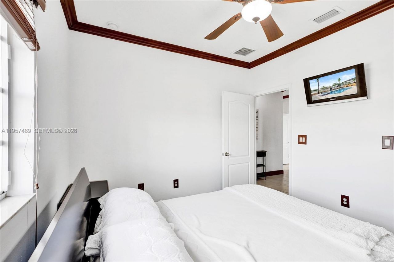 876 SW 155th Ct , Miami, FL 33194 Photo