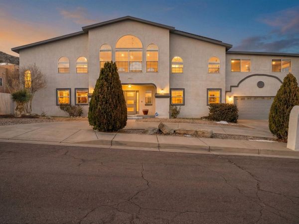 200 Trimble Boulevard NE, Albuquerque, NM 87123