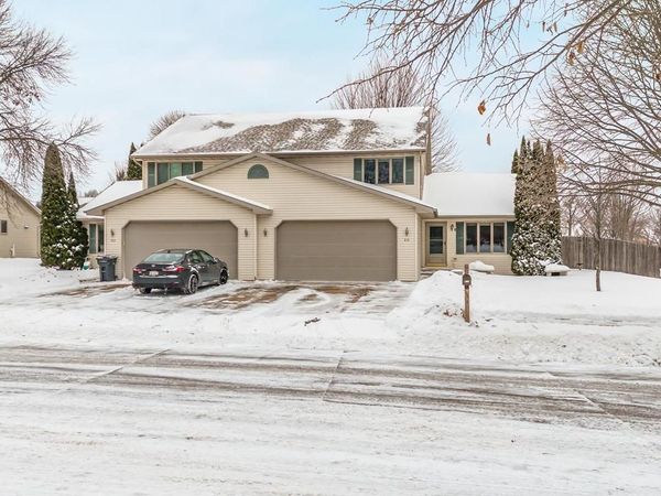 814 LANG WAY, Kimberly, WI 54136