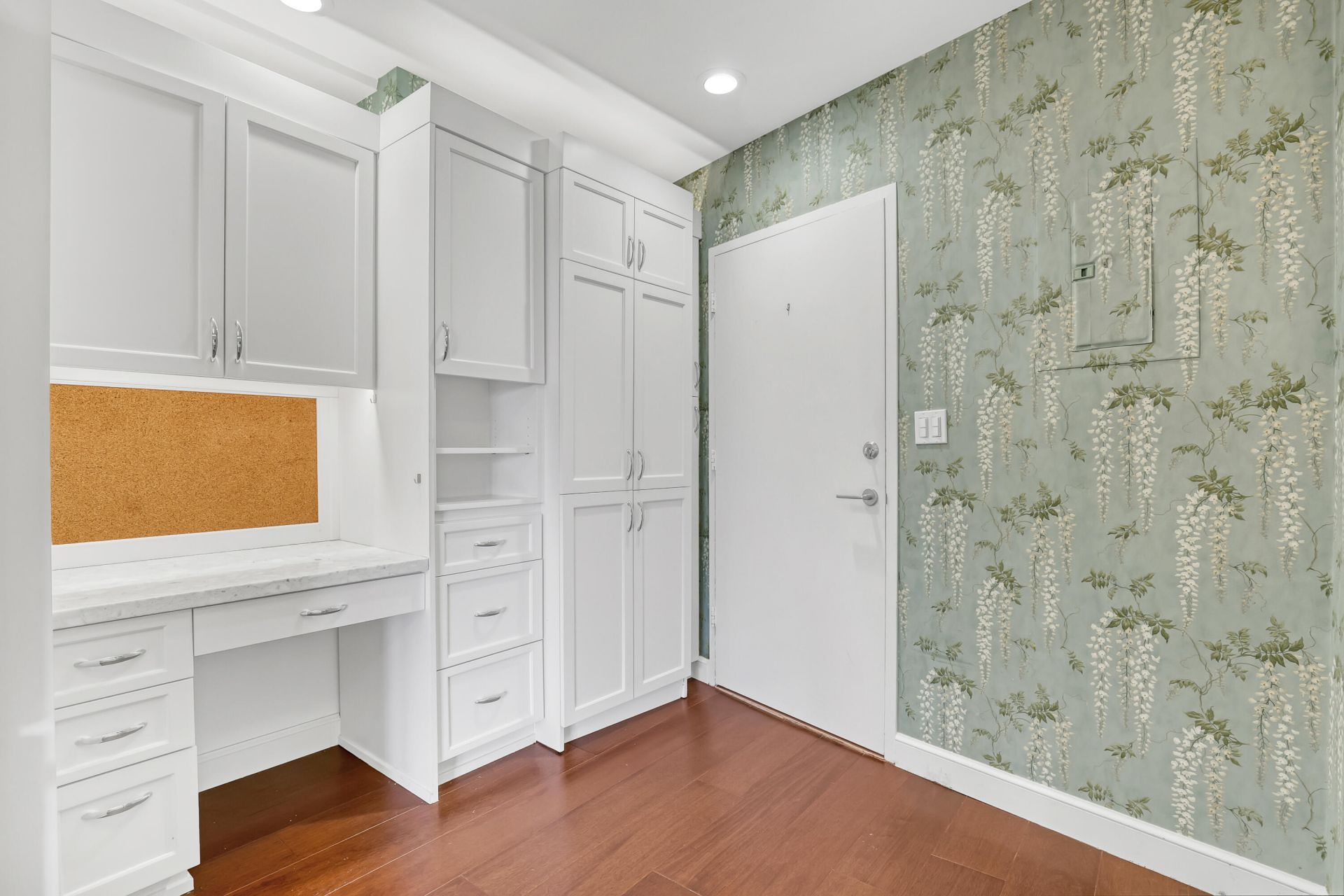 44 Cocoanut Row, Unit 302 B, Palm Beach, FL 33480 Photo