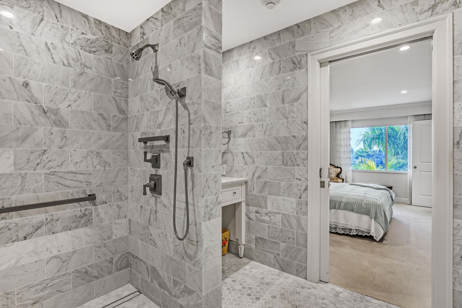 44 Cocoanut Row, Unit 302 B, Palm Beach, FL 33480 Photo