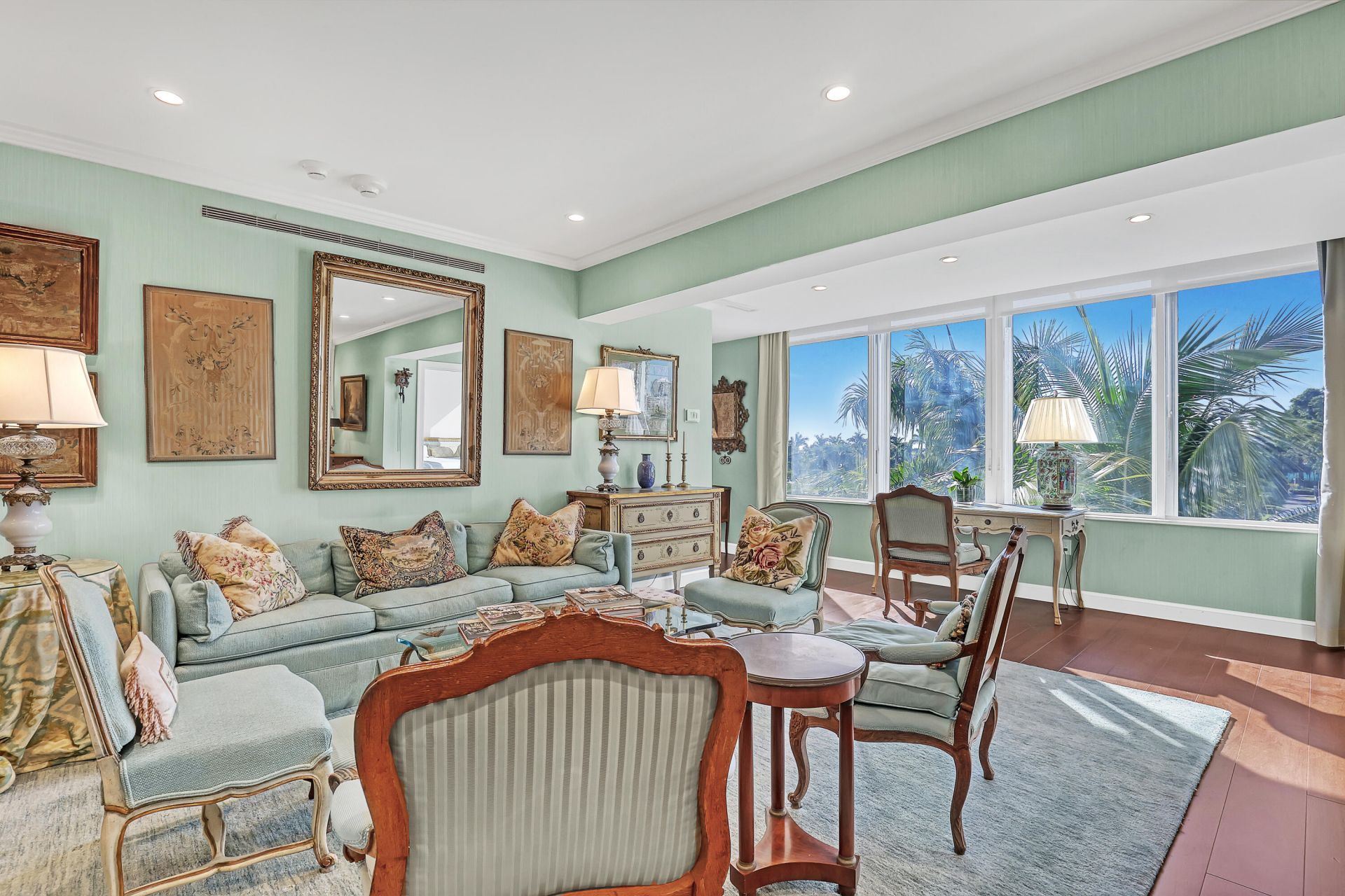 44 Cocoanut Row, Unit 302 B, Palm Beach, FL 33480 Photo