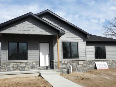 308 Maple Street, Friend, NE 68359