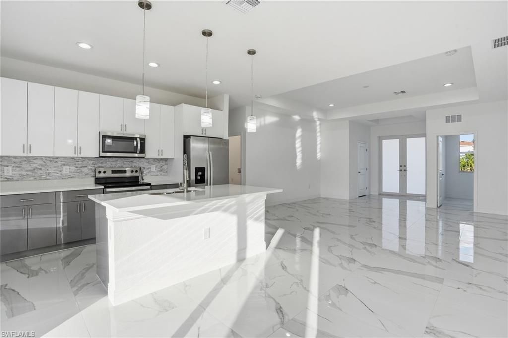 406 Genoa Ave S, Lehigh Acres, FL 33974 Photo