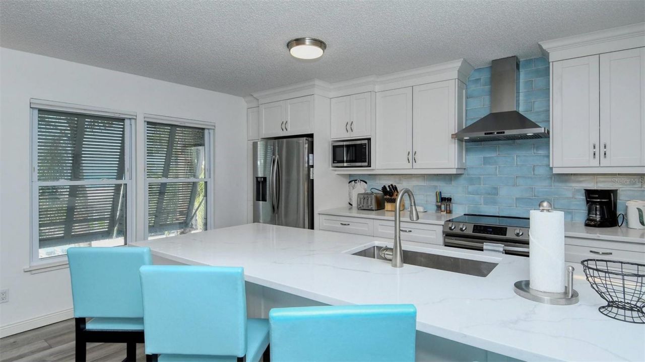 6044 W Peppertree Way, Unit 233B, Sarasota, FL 34242 Photo