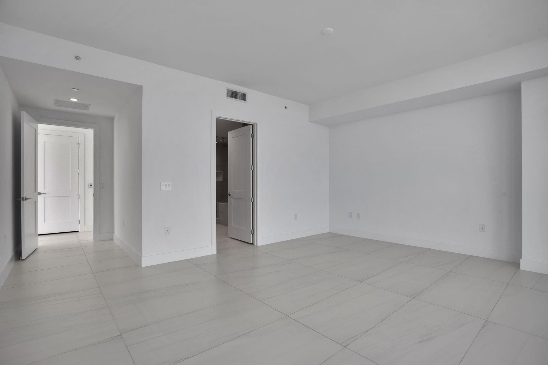 151 N Seabreeze Blv, Unit E-701, Fort Lauderdale, FL 33304 Photo