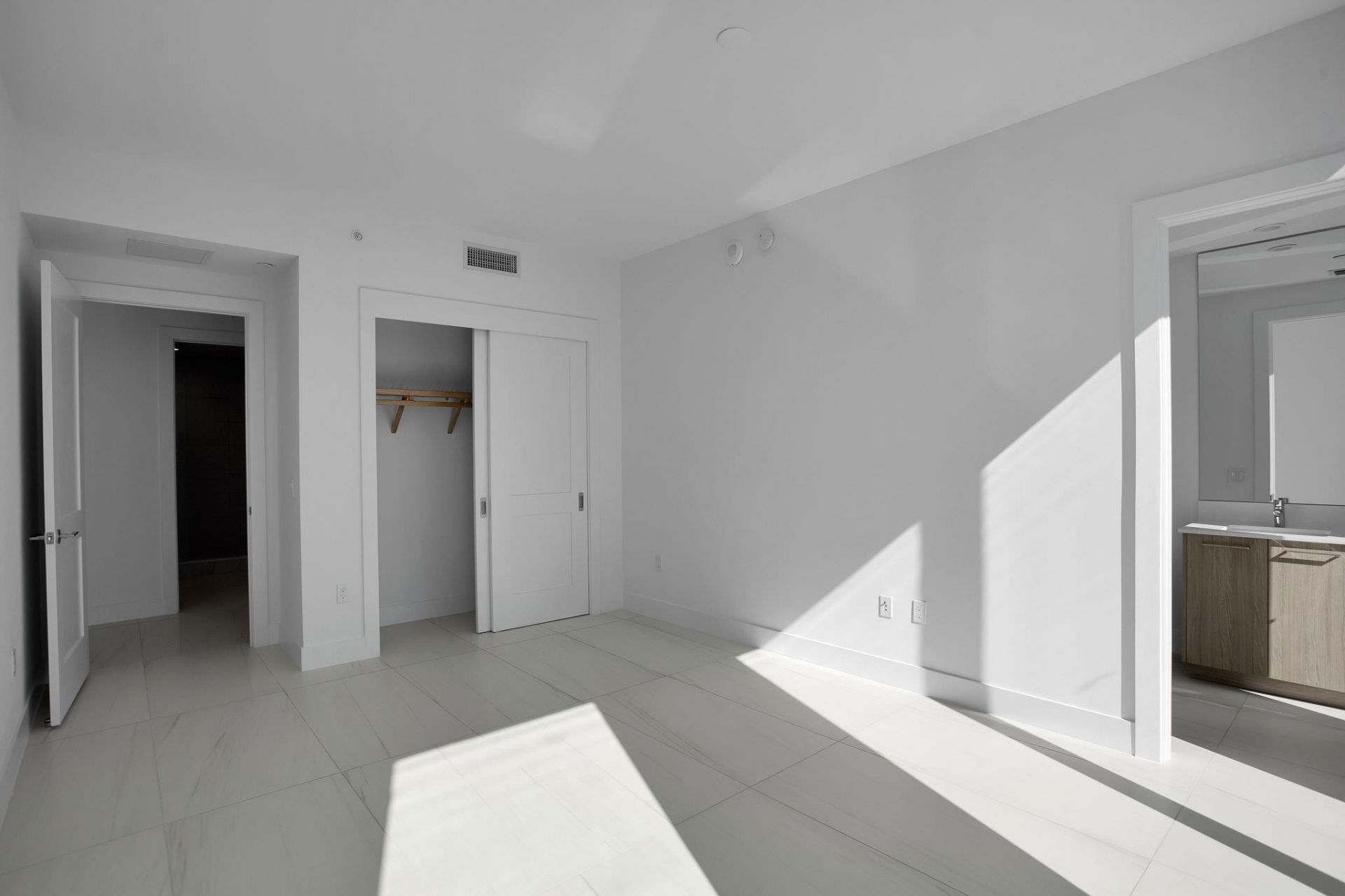 151 N Seabreeze Blv, Unit E-701, Fort Lauderdale, FL 33304 Photo